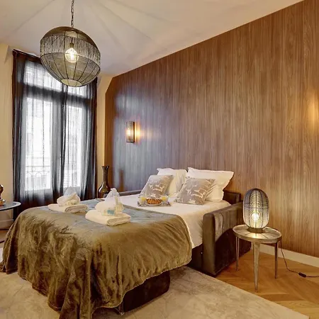 Apartment Triomphe - A *