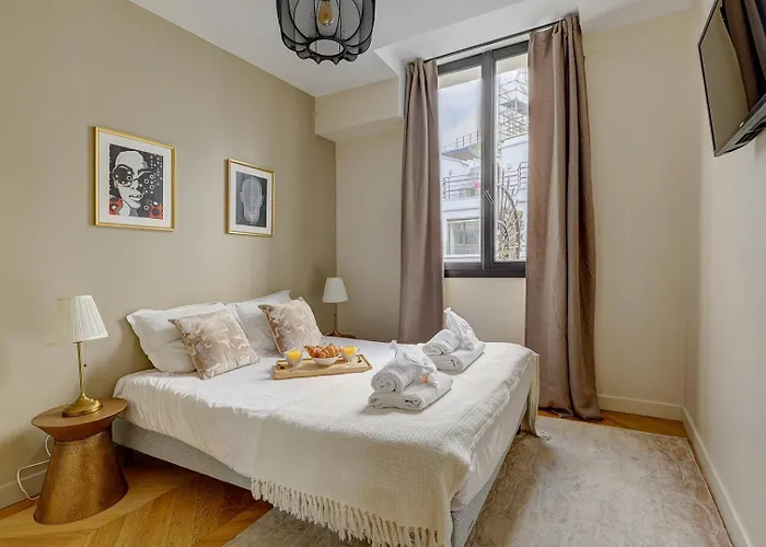 아파트 Triomphe - A *